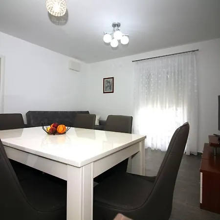 Appartement Stella Tisno